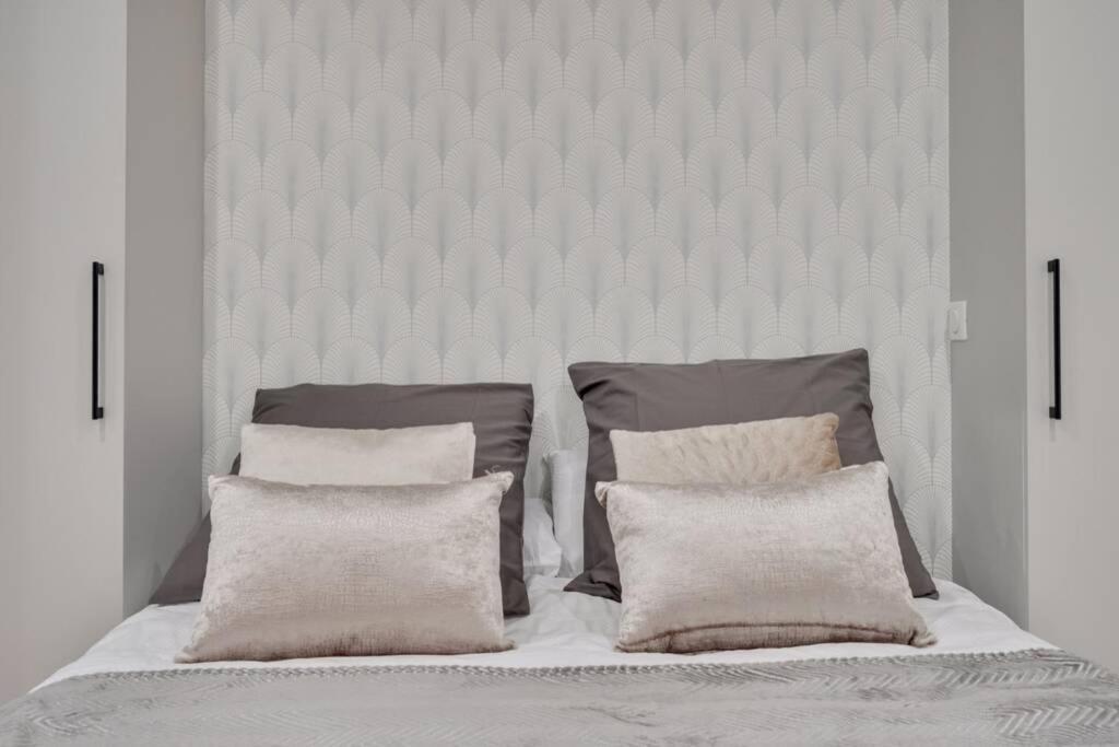 Suite Luxury Republique パリ エクステリア 写真